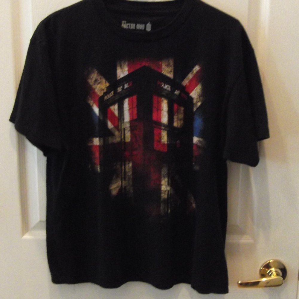 dr who t-shirt size large